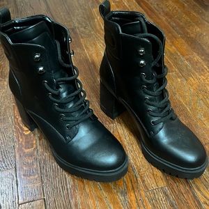 New Aerosoles boots never worn (no original tags)
